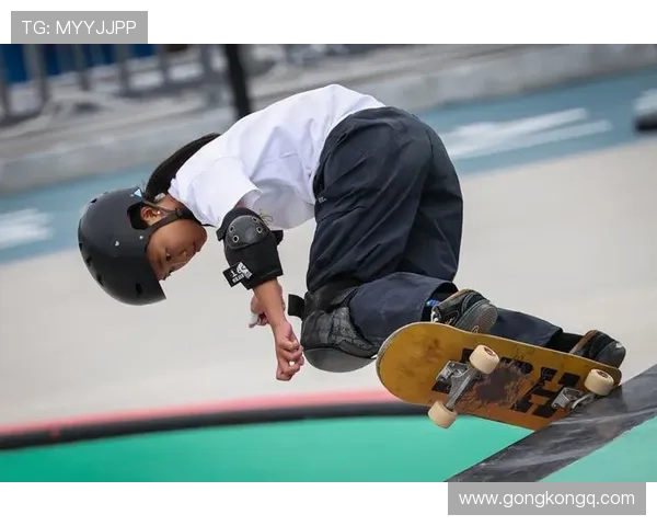 重庆滑板队创历史新高力量排名跃升引发关注与期待