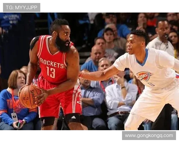 勇士与雷霆激战西部决赛巅峰对决展现篮球魅力与团队精神 勇士与雷霆激战西部决赛巅峰对决展现篮球魅力与团队精神